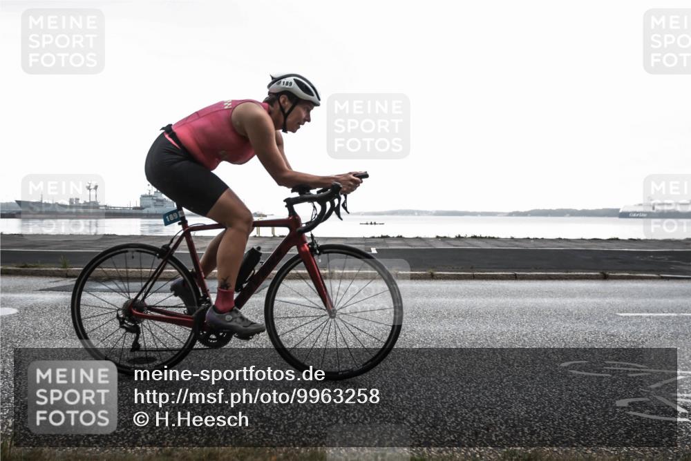 16.08.2026 - KN Förde Triathlon 2026 H.Heesch http://msf.ph/oto/9963258 16.08.2026 09:27:28 Radfahren 119, 121, 138, 172, 176, 180, 189 meine-sportfotos.de