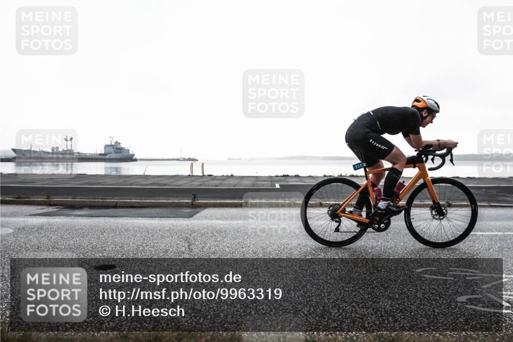 16.08.2026 - KN Förde Triathlon 2026 H.Heesch http://msf.ph/oto/9963319 16.08.2026 09:29:56 Radfahren 121, 176, 181, 206, 211, 229 meine-sportfotos.de