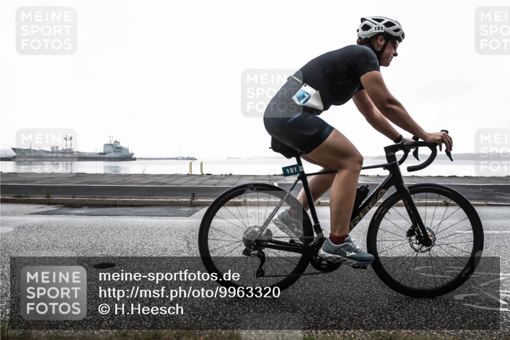 16.08.2026 - KN Förde Triathlon 2026 H.Heesch http://msf.ph/oto/9963320 16.08.2026 09:29:57 Radfahren 121, 176, 181, 206, 211, 229 meine-sportfotos.de