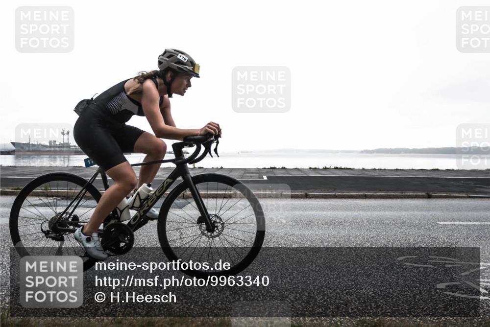 16.08.2026 - KN Förde Triathlon 2026 H.Heesch http://msf.ph/oto/9963340 16.08.2026 09:30:34 Radfahren 159, 179, 219 meine-sportfotos.de