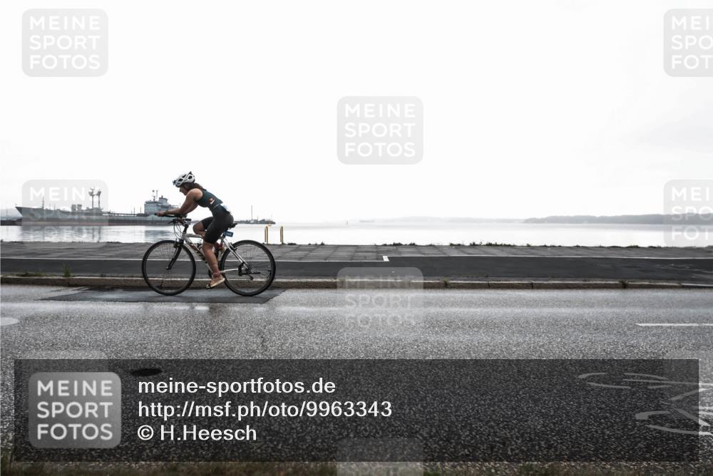 16.08.2026 - KN Förde Triathlon 2026 H.Heesch http://msf.ph/oto/9963343 16.08.2026 09:30:45 Radfahren 129, 160, 194, 239, 248 meine-sportfotos.de