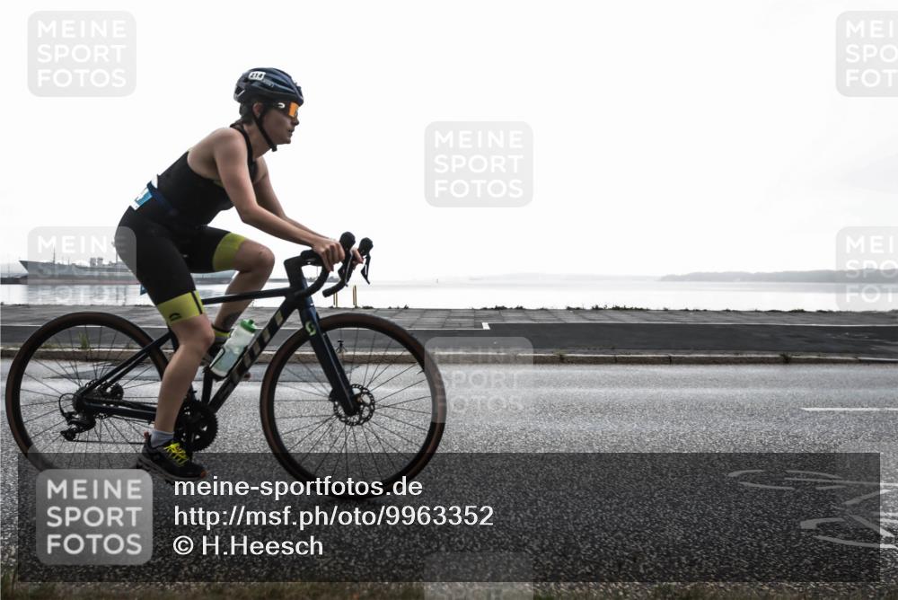 16.08.2026 - KN Förde Triathlon 2026 H.Heesch http://msf.ph/oto/9963352 16.08.2026 09:31:03 Radfahren 117, 130, 214, 223 meine-sportfotos.de