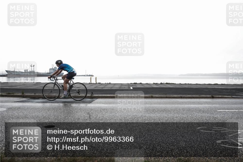 16.08.2026 - KN Förde Triathlon 2026 H.Heesch http://msf.ph/oto/9963366 16.08.2026 09:31:53 Radfahren 106, 140, 242, 245 meine-sportfotos.de
