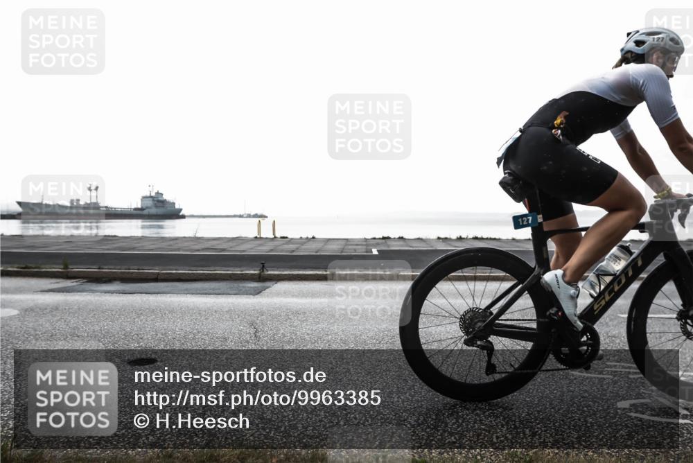 16.08.2026 - KN Förde Triathlon 2026 H.Heesch http://msf.ph/oto/9963385 16.08.2026 09:32:38 Radfahren 127, 131, 147, 148, 246, 252 meine-sportfotos.de