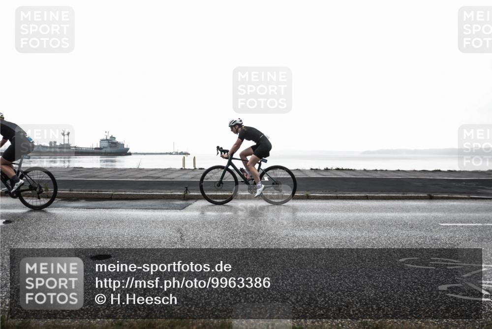 16.08.2026 - KN Förde Triathlon 2026 H.Heesch http://msf.ph/oto/9963386 16.08.2026 09:32:38 Radfahren 127, 131, 147, 148, 246, 252 meine-sportfotos.de