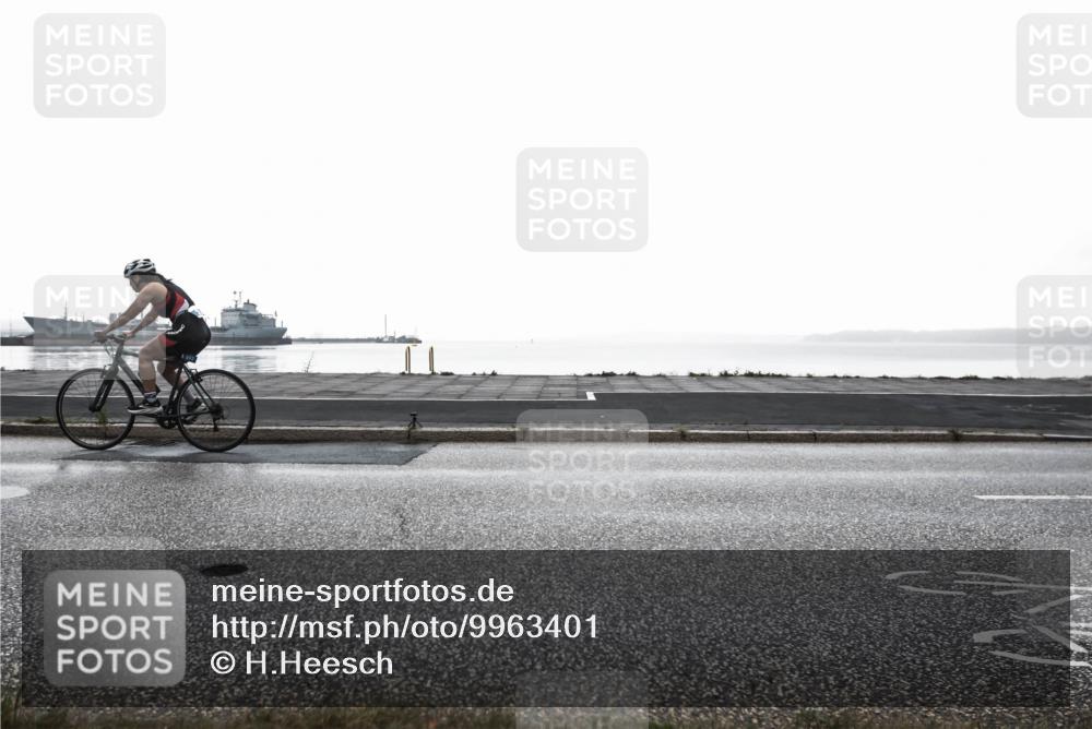 16.08.2026 - KN Förde Triathlon 2026 H.Heesch http://msf.ph/oto/9963401 16.08.2026 09:33:24 Radfahren 129, 149, 215, 244, 247 meine-sportfotos.de