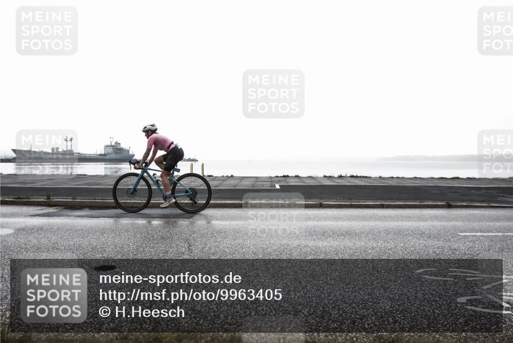 16.08.2026 - KN Förde Triathlon 2026 H.Heesch http://msf.ph/oto/9963405 16.08.2026 09:33:27 Radfahren 129, 149, 215, 247 meine-sportfotos.de