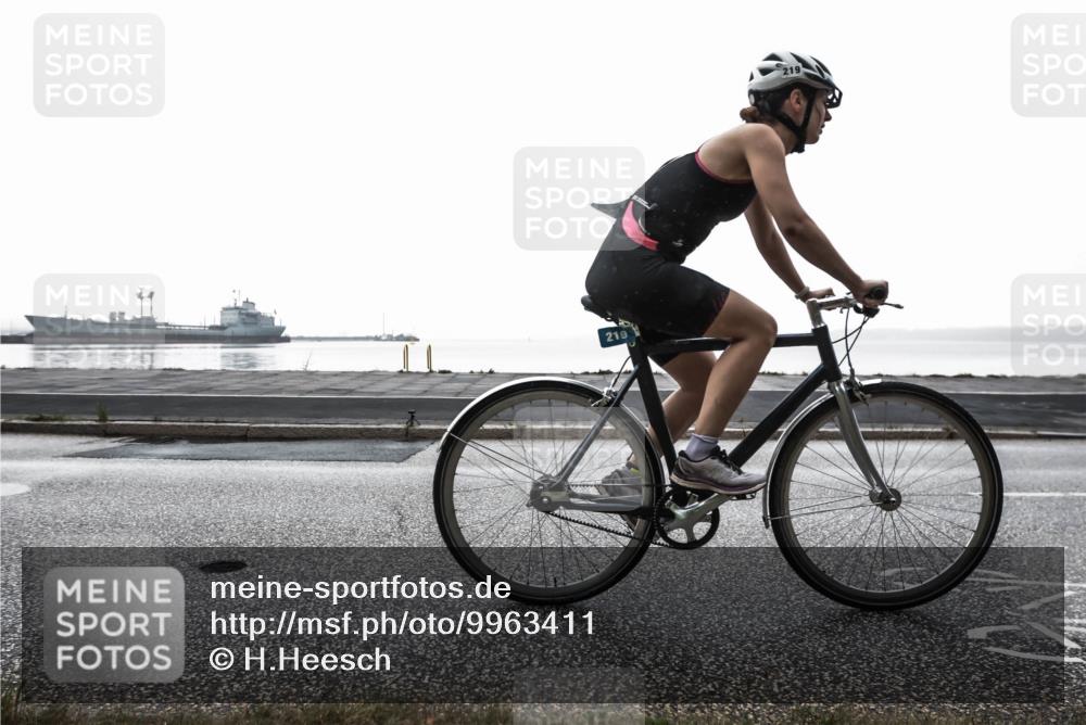 16.08.2026 - KN Förde Triathlon 2026 H.Heesch http://msf.ph/oto/9963411 16.08.2026 09:33:41 Radfahren 170, 219, 236 meine-sportfotos.de