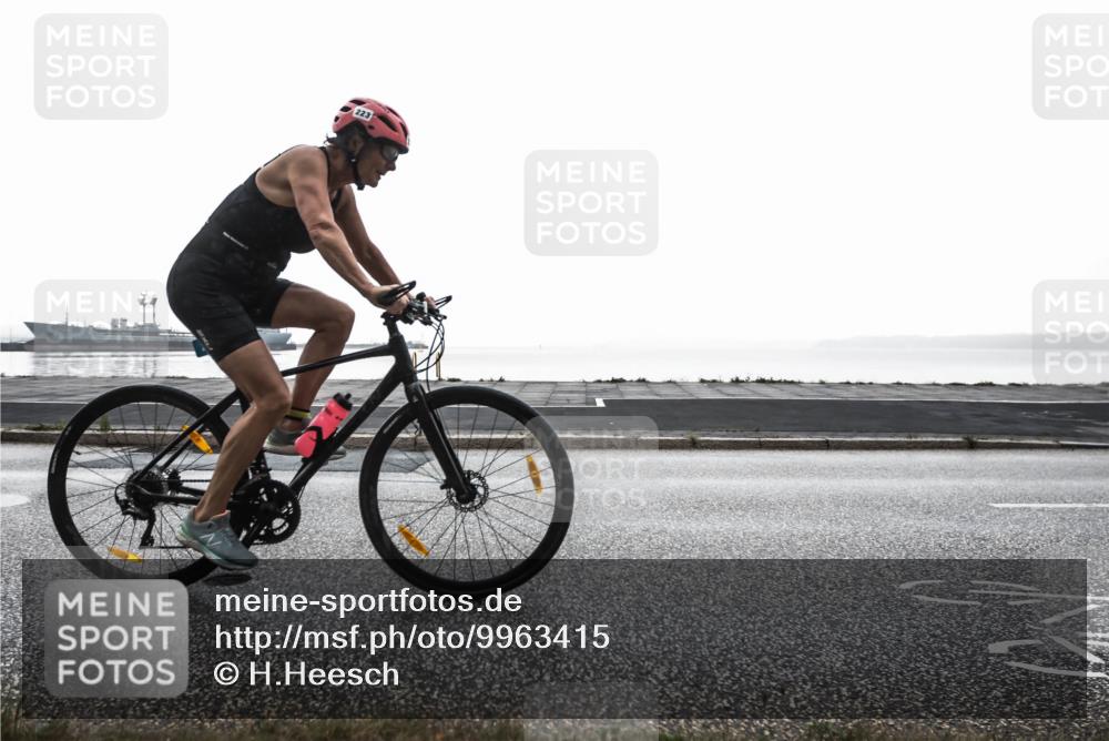 16.08.2026 - KN Förde Triathlon 2026 H.Heesch http://msf.ph/oto/9963415 16.08.2026 09:33:57 Radfahren 106, 223, 248 meine-sportfotos.de
