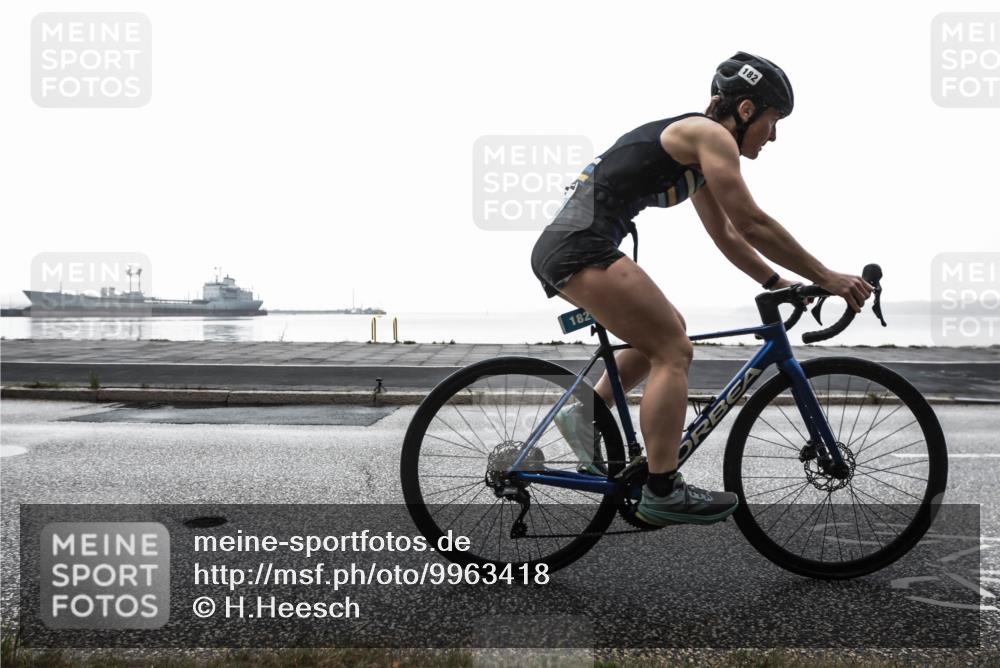 16.08.2026 - KN Förde Triathlon 2026 H.Heesch http://msf.ph/oto/9963418 16.08.2026 09:34:04 Radfahren 182, 226, 228, 248 meine-sportfotos.de