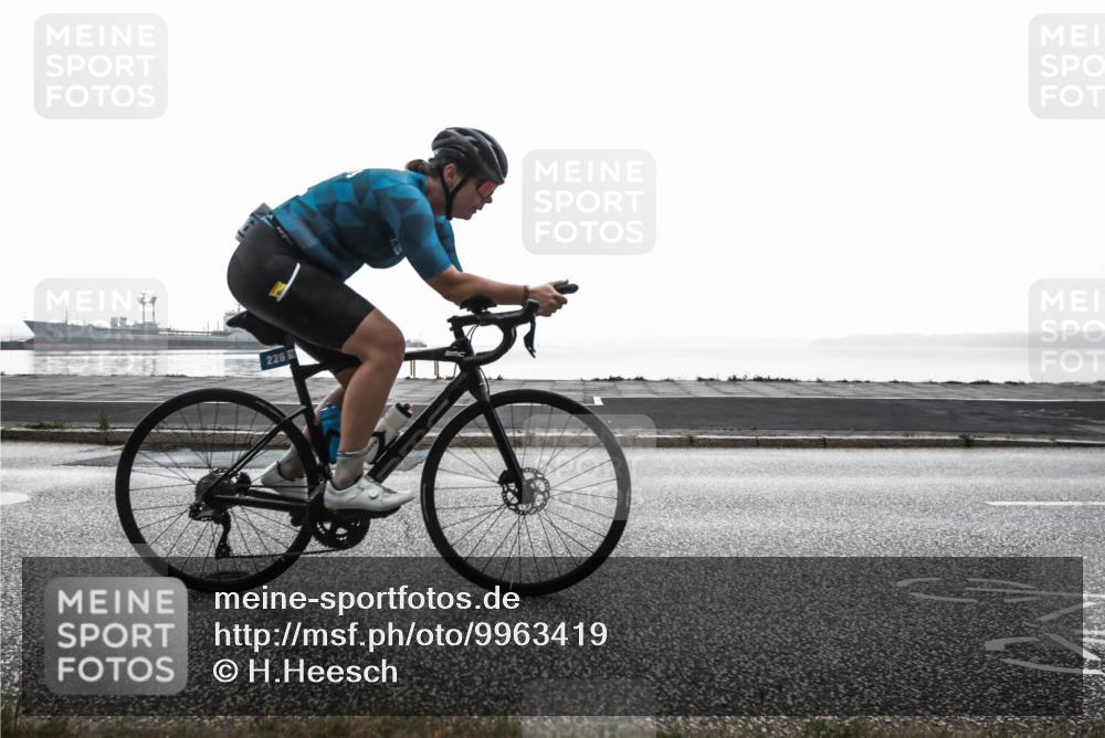 16.08.2026 - KN Förde Triathlon 2026 H.Heesch http://msf.ph/oto/9963419 16.08.2026 09:34:08 Radfahren 104, 226, 228 meine-sportfotos.de