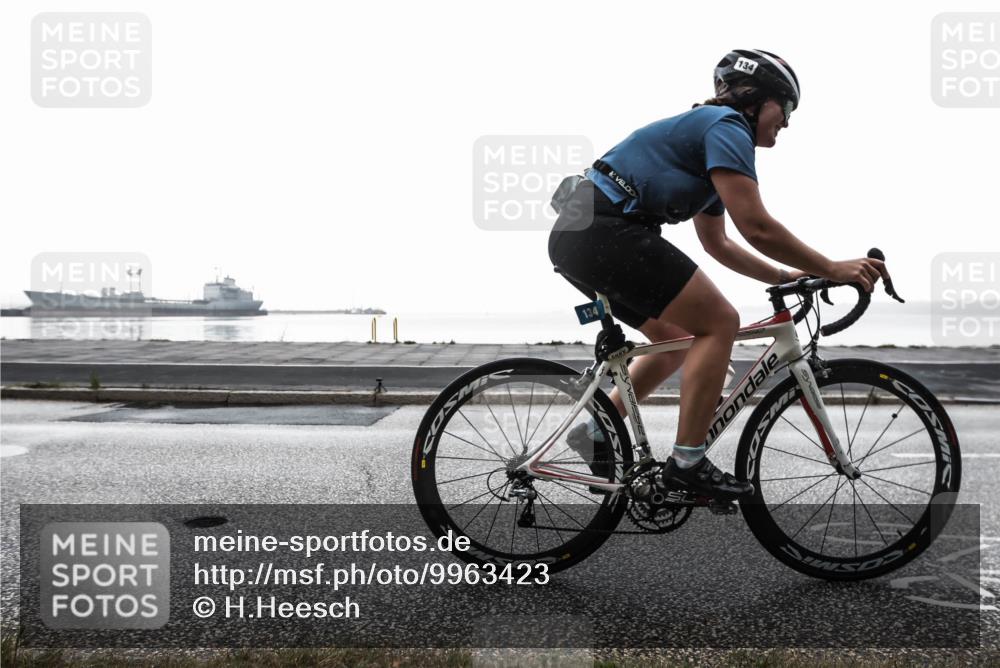 16.08.2026 - KN Förde Triathlon 2026 H.Heesch http://msf.ph/oto/9963423 16.08.2026 09:34:17 Radfahren 134, 216, 245, 258 meine-sportfotos.de