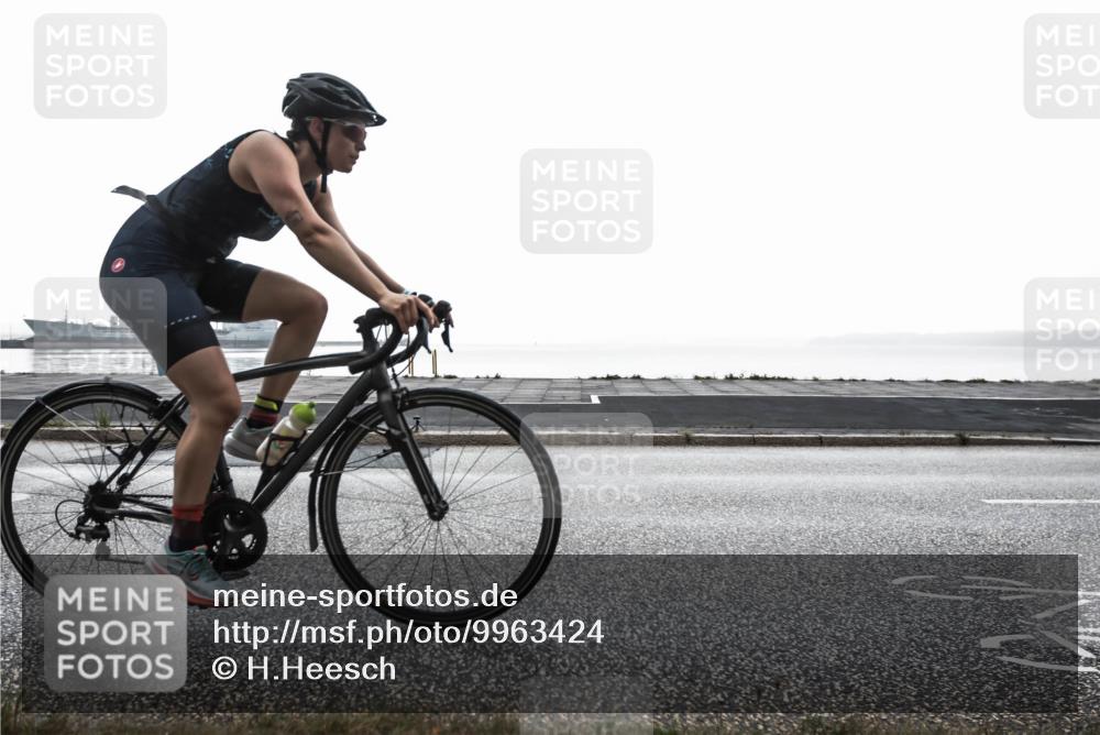 16.08.2026 - KN Förde Triathlon 2026 H.Heesch http://msf.ph/oto/9963424 16.08.2026 09:34:21 Radfahren 105, 145, 245, 250, 258, 268 meine-sportfotos.de