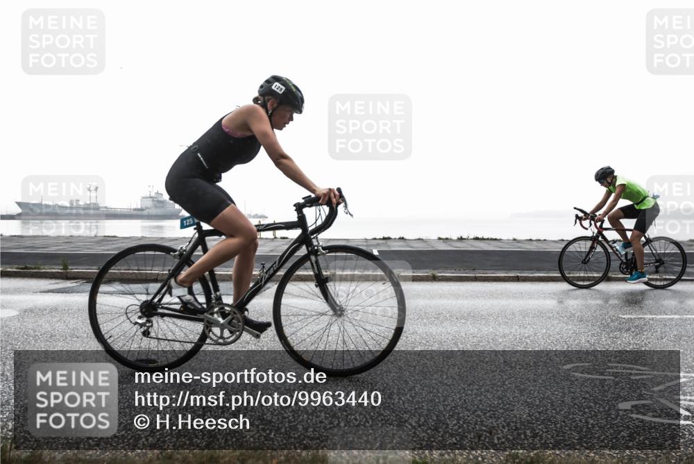 16.08.2026 - KN Förde Triathlon 2026 H.Heesch http://msf.ph/oto/9963440 16.08.2026 09:35:03 Radfahren 125, 147, 175, 197, 266, 805 meine-sportfotos.de