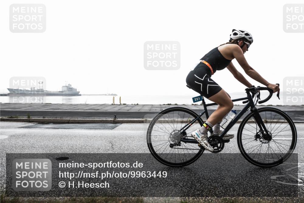 16.08.2026 - KN Förde Triathlon 2026 H.Heesch http://msf.ph/oto/9963449 16.08.2026 09:35:30 Radfahren 112, 123, 172, 251 meine-sportfotos.de