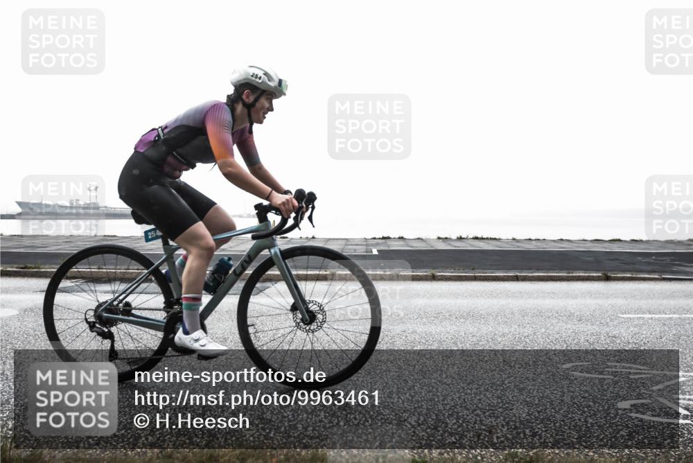 16.08.2026 - KN Förde Triathlon 2026 H.Heesch http://msf.ph/oto/9963461 16.08.2026 09:35:54 Radfahren 189, 195, 225, 254 meine-sportfotos.de