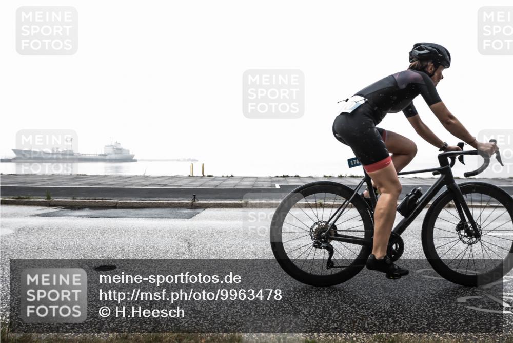 16.08.2026 - KN Förde Triathlon 2026 H.Heesch http://msf.ph/oto/9963478 16.08.2026 09:36:21 Radfahren 170, 174, 183 meine-sportfotos.de