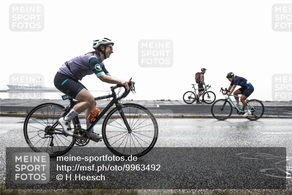 16.08.2026 - KN Förde Triathlon 2026 H.Heesch http://msf.ph/oto/9963492 16.08.2026 09:37:06 Radfahren 145, 153, 200, 250, 268 meine-sportfotos.de