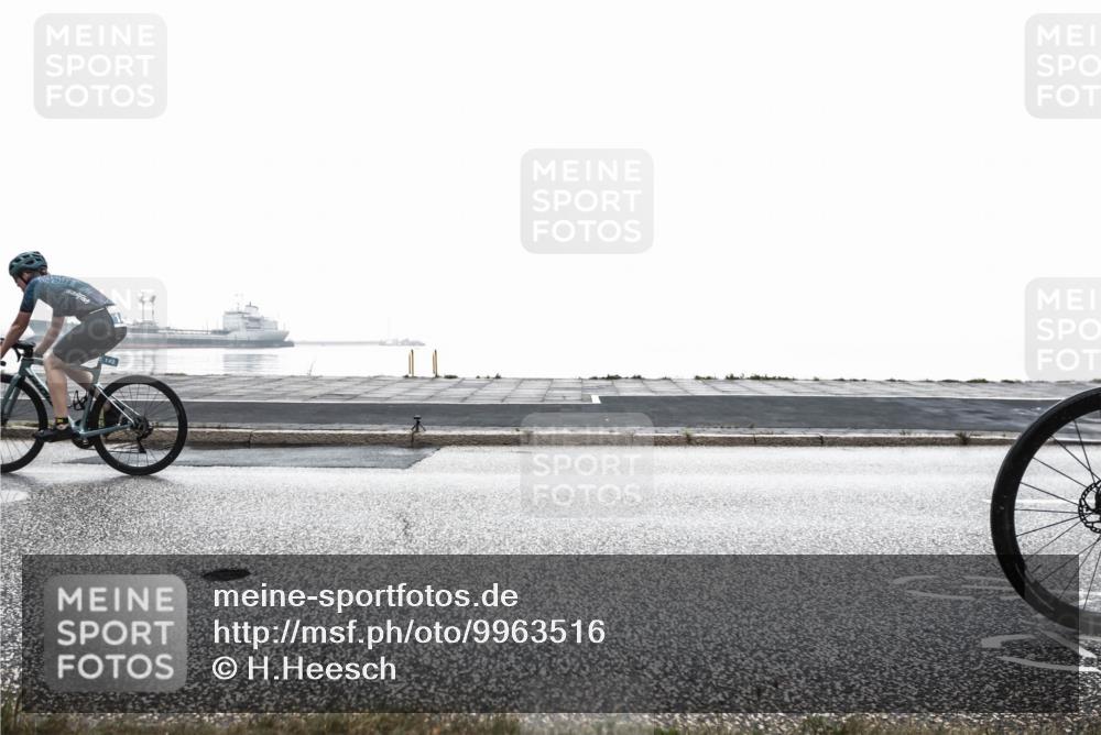 16.08.2026 - KN Förde Triathlon 2026 H.Heesch http://msf.ph/oto/9963516 16.08.2026 09:38:05 Radfahren 142, 172, 184, 264, 266 meine-sportfotos.de