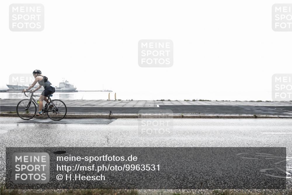 16.08.2026 - KN Förde Triathlon 2026 H.Heesch http://msf.ph/oto/9963531 16.08.2026 09:38:35 Radfahren 108, 109, 164, 178, 189, 198, 263 meine-sportfotos.de