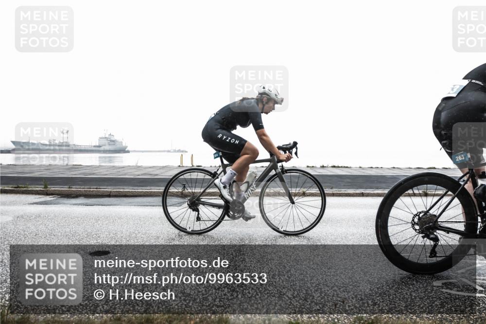 16.08.2026 - KN Förde Triathlon 2026 H.Heesch http://msf.ph/oto/9963533 16.08.2026 09:38:39 Radfahren 108, 109, 164, 166, 178, 187, 192, 263 meine-sportfotos.de