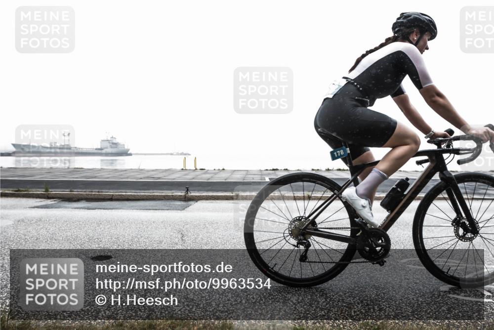 16.08.2026 - KN Förde Triathlon 2026 H.Heesch http://msf.ph/oto/9963534 16.08.2026 09:38:40 Radfahren 108, 109, 164, 166, 178, 187, 192, 263 meine-sportfotos.de