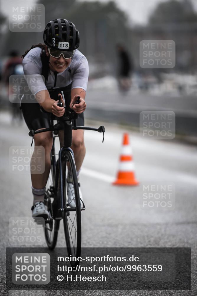16.08.2026 - KN Förde Triathlon 2026 H.Heesch http://msf.ph/oto/9963559 16.08.2026 09:31:25 Radfahren 118, 188 meine-sportfotos.de