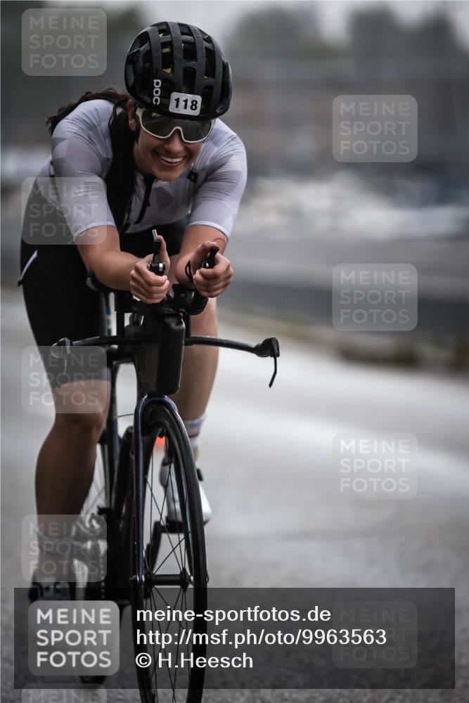 16.08.2026 - KN Förde Triathlon 2026 H.Heesch http://msf.ph/oto/9963563 16.08.2026 09:31:26 Radfahren 118, 188, 226 meine-sportfotos.de