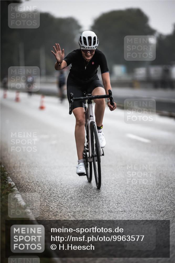 16.08.2026 - KN Förde Triathlon 2026 H.Heesch http://msf.ph/oto/9963577 16.08.2026 09:31:34 Radfahren 217, 226 meine-sportfotos.de