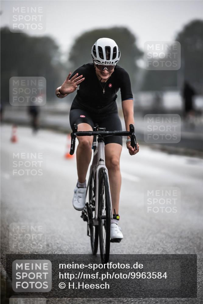 16.08.2026 - KN Förde Triathlon 2026 H.Heesch http://msf.ph/oto/9963584 16.08.2026 09:31:34 Radfahren 217, 226 meine-sportfotos.de