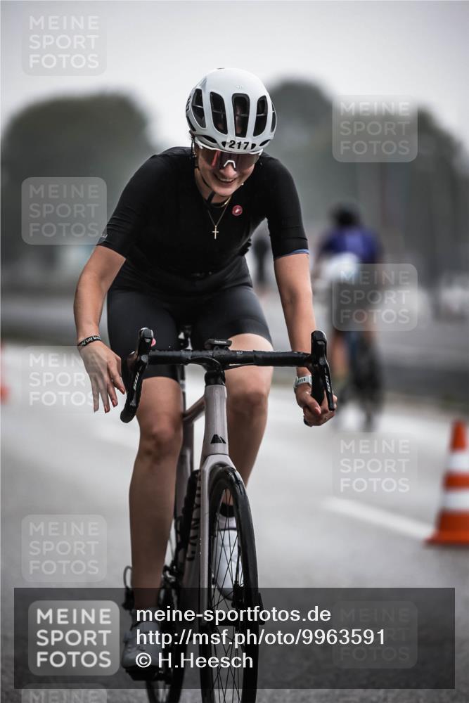 16.08.2026 - KN Förde Triathlon 2026 H.Heesch http://msf.ph/oto/9963591 16.08.2026 09:31:34 Radfahren 217, 226 meine-sportfotos.de