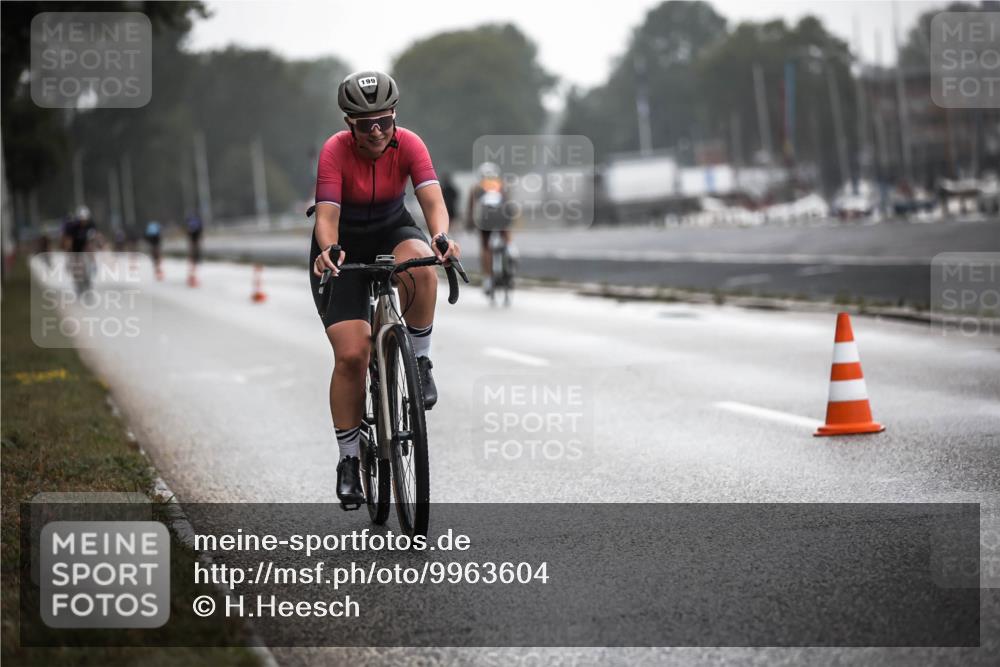 16.08.2026 - KN Förde Triathlon 2026 H.Heesch http://msf.ph/oto/9963604 16.08.2026 09:31:48 Radfahren 106, 143, 199, 242 meine-sportfotos.de