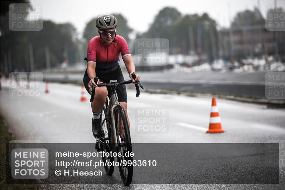 16.08.2026 - KN Förde Triathlon 2026 H.Heesch http://msf.ph/oto/9963610 16.08.2026 09:31:48 Radfahren 106, 143, 199, 242 meine-sportfotos.de