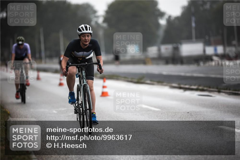 16.08.2026 - KN Förde Triathlon 2026 H.Heesch http://msf.ph/oto/9963617 16.08.2026 09:31:53 Radfahren 106, 140, 242, 245 meine-sportfotos.de