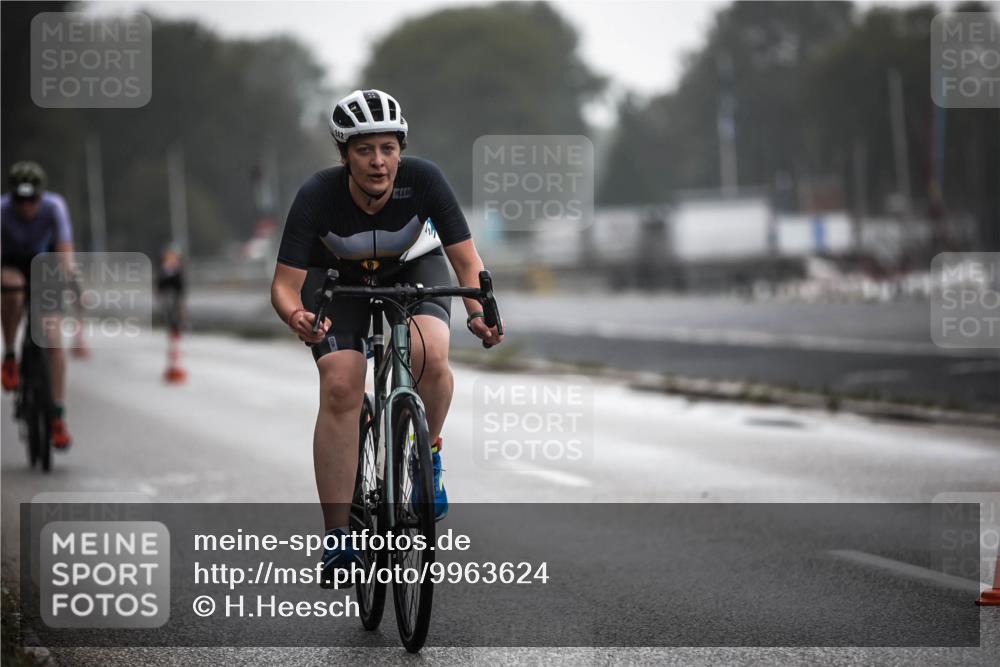 16.08.2026 - KN Förde Triathlon 2026 H.Heesch http://msf.ph/oto/9963624 16.08.2026 09:31:53 Radfahren 106, 140, 242, 245 meine-sportfotos.de