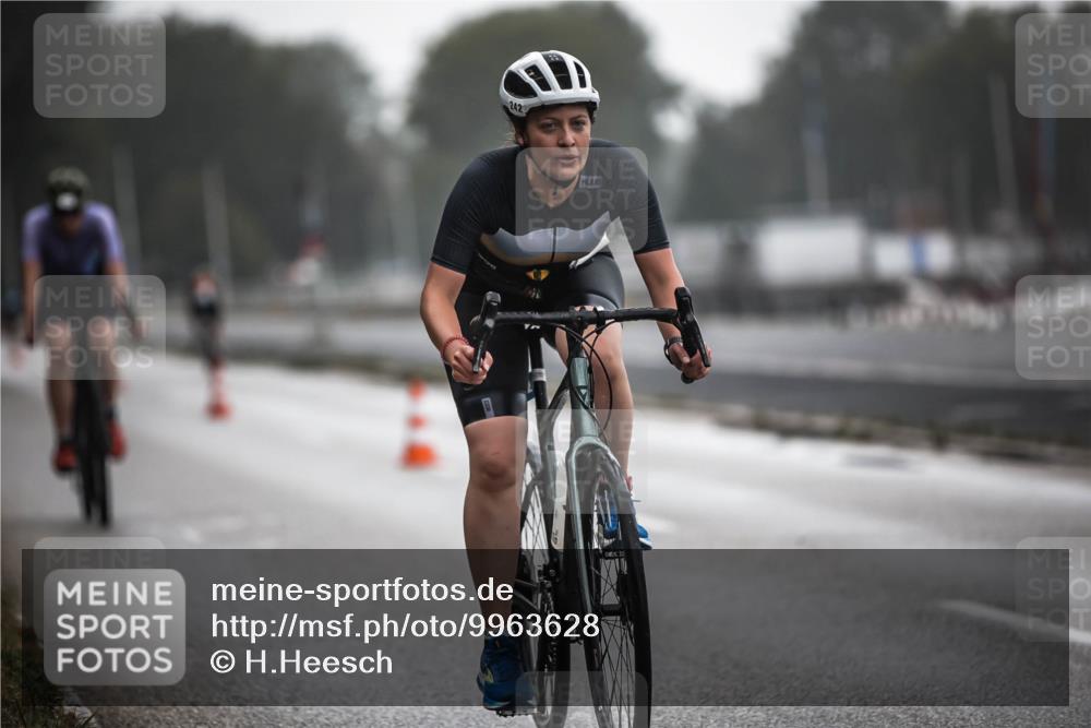 16.08.2026 - KN Förde Triathlon 2026 H.Heesch http://msf.ph/oto/9963628 16.08.2026 09:31:53 Radfahren 106, 140, 242, 245 meine-sportfotos.de