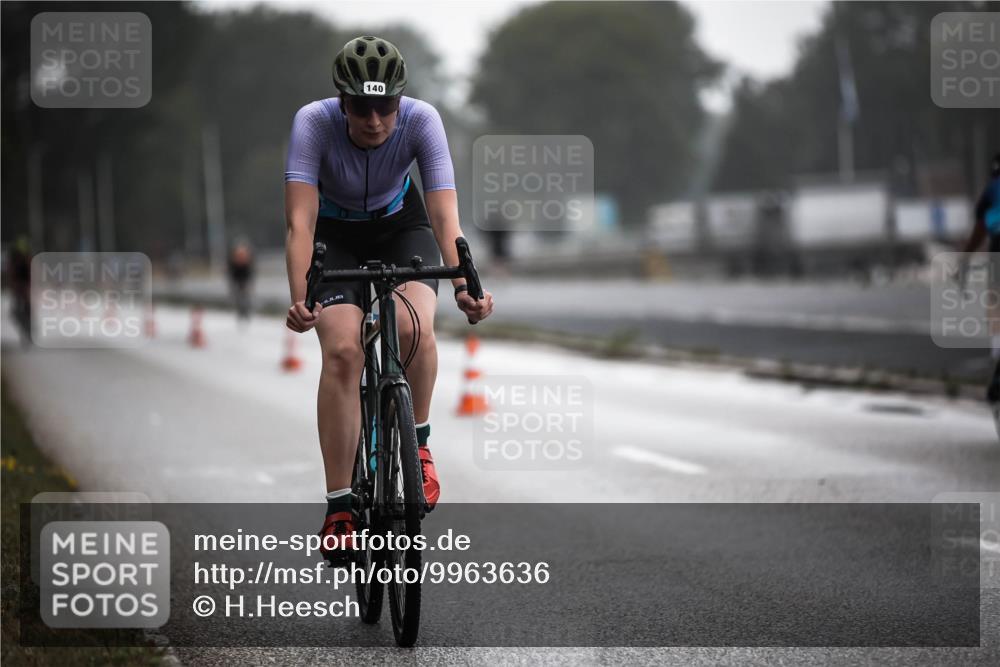 16.08.2026 - KN Förde Triathlon 2026 H.Heesch http://msf.ph/oto/9963636 16.08.2026 09:31:55 Radfahren 104, 106, 140, 242, 245 meine-sportfotos.de