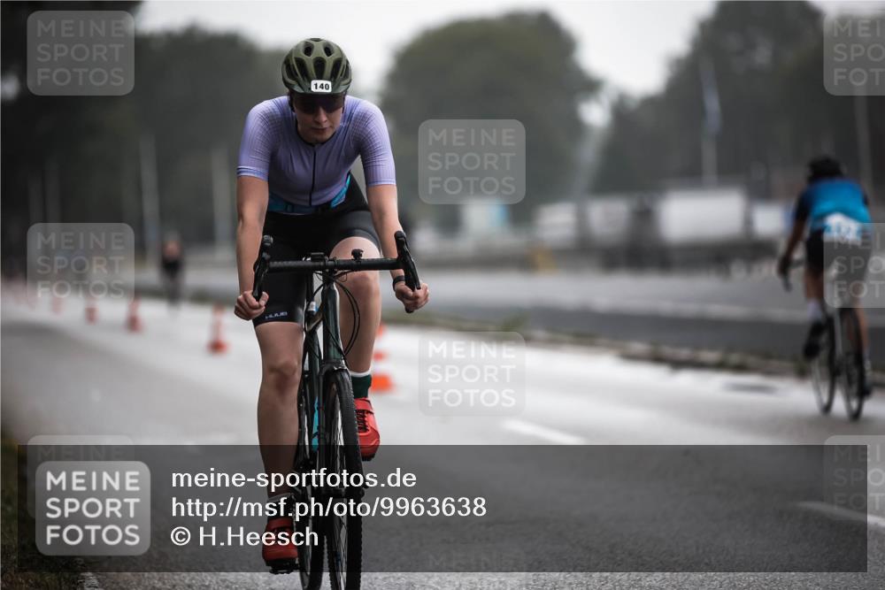 16.08.2026 - KN Förde Triathlon 2026 H.Heesch http://msf.ph/oto/9963638 16.08.2026 09:31:55 Radfahren 104, 106, 140, 242, 245 meine-sportfotos.de