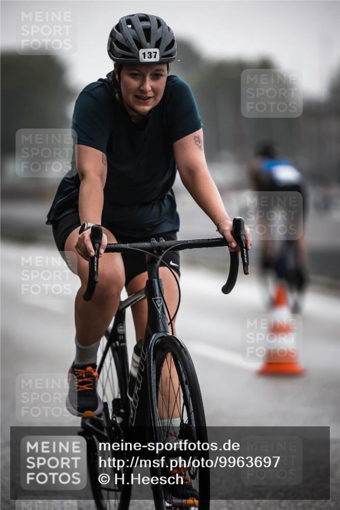 16.08.2026 - KN Förde Triathlon 2026 H.Heesch http://msf.ph/oto/9963697 16.08.2026 09:32:14 Radfahren 125, 137, 154, 213, 805 meine-sportfotos.de