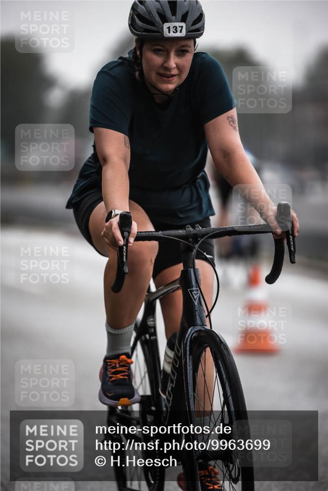 16.08.2026 - KN Förde Triathlon 2026 H.Heesch http://msf.ph/oto/9963699 16.08.2026 09:32:14 Radfahren 125, 137, 154, 213, 805 meine-sportfotos.de
