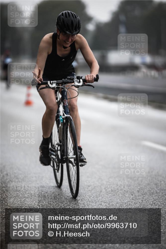 16.08.2026 - KN Förde Triathlon 2026 H.Heesch http://msf.ph/oto/9963710 16.08.2026 09:32:18 Radfahren 125, 133, 213, 262 meine-sportfotos.de