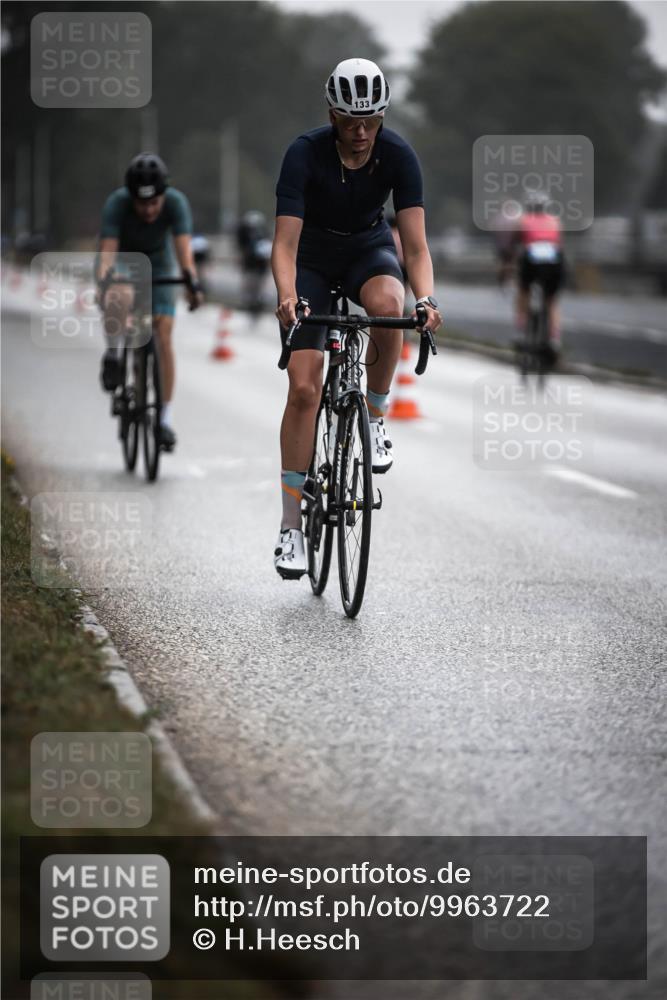 16.08.2026 - KN Förde Triathlon 2026 H.Heesch http://msf.ph/oto/9963722 16.08.2026 09:32:22 Radfahren 125, 133, 232, 262 meine-sportfotos.de