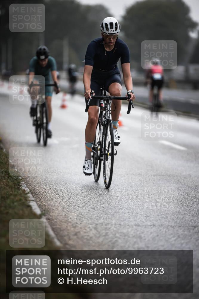 16.08.2026 - KN Förde Triathlon 2026 H.Heesch http://msf.ph/oto/9963723 16.08.2026 09:32:22 Radfahren 125, 133, 232, 262 meine-sportfotos.de