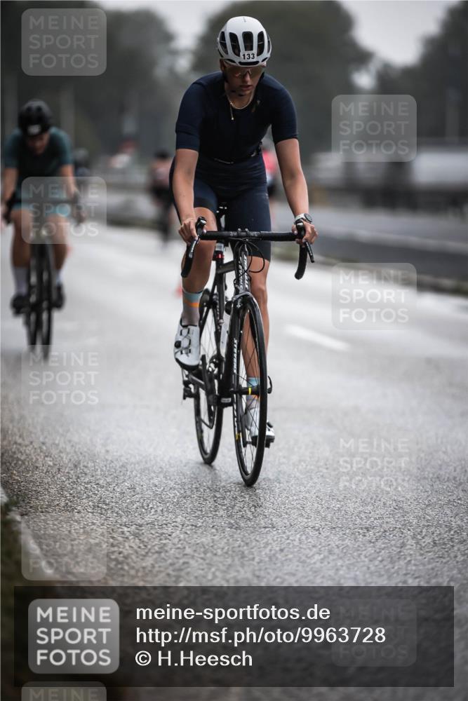 16.08.2026 - KN Förde Triathlon 2026 H.Heesch http://msf.ph/oto/9963728 16.08.2026 09:32:22 Radfahren 125, 133, 232, 262 meine-sportfotos.de