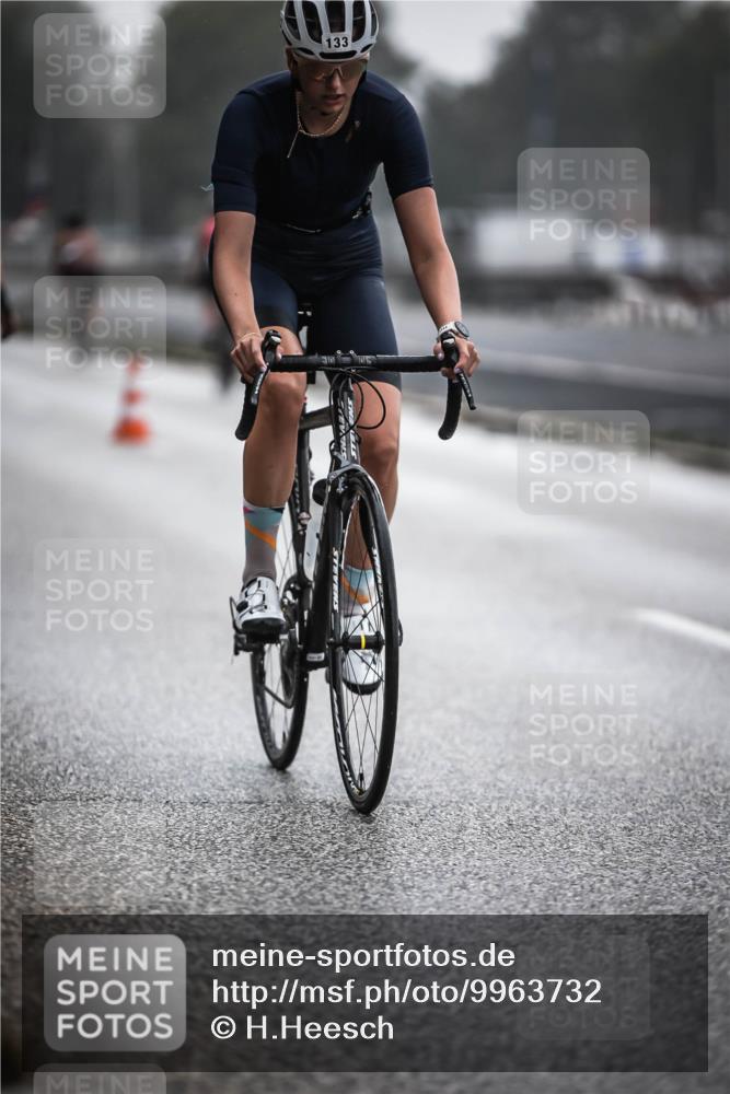 16.08.2026 - KN Förde Triathlon 2026 H.Heesch http://msf.ph/oto/9963732 16.08.2026 09:32:22 Radfahren 125, 133, 232, 262 meine-sportfotos.de