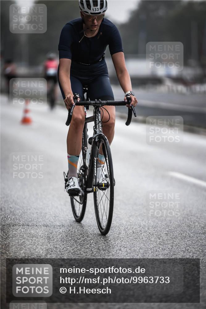 16.08.2026 - KN Förde Triathlon 2026 H.Heesch http://msf.ph/oto/9963733 16.08.2026 09:32:23 Radfahren 133, 232, 262 meine-sportfotos.de