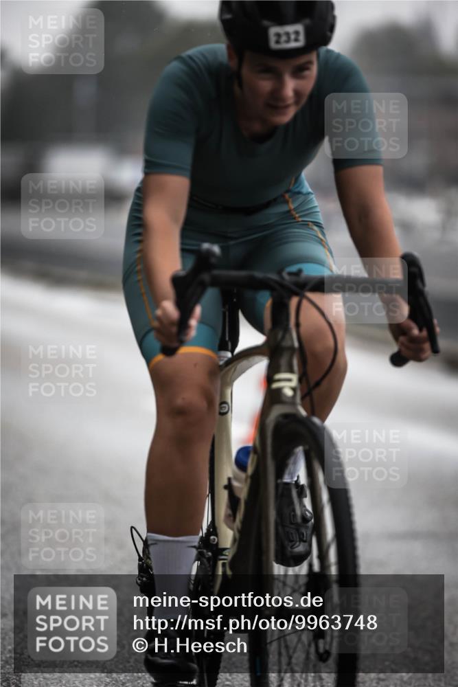16.08.2026 - KN Förde Triathlon 2026 H.Heesch http://msf.ph/oto/9963748 16.08.2026 09:32:24 Radfahren 133, 232, 262 meine-sportfotos.de
