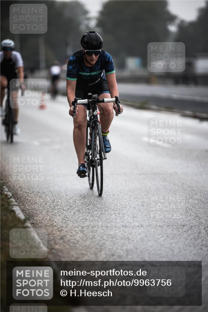 16.08.2026 - KN Förde Triathlon 2026 H.Heesch http://msf.ph/oto/9963756 16.08.2026 09:32:35 Radfahren 127, 131, 147, 148, 246, 252 meine-sportfotos.de