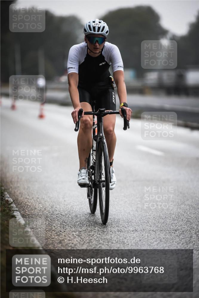 16.08.2026 - KN Förde Triathlon 2026 H.Heesch http://msf.ph/oto/9963768 16.08.2026 09:32:36 Radfahren 127, 131, 147, 148, 246, 252 meine-sportfotos.de