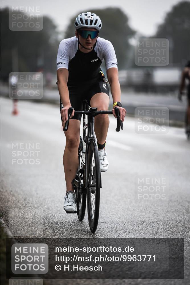 16.08.2026 - KN Förde Triathlon 2026 H.Heesch http://msf.ph/oto/9963771 16.08.2026 09:32:36 Radfahren 127, 131, 147, 148, 246, 252 meine-sportfotos.de